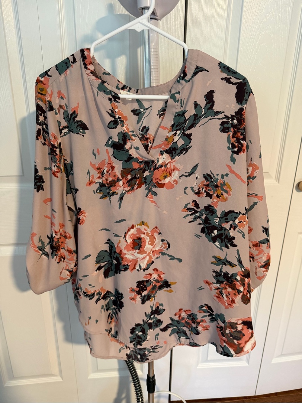 Floral V-Neck Blouse in Blush Pink